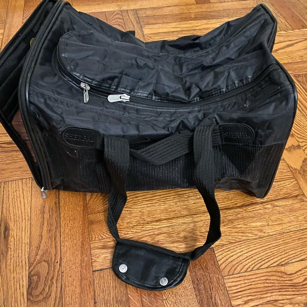 Sherpa Airline Approved & Guaranteed On Board Travel Pet Carrier 19